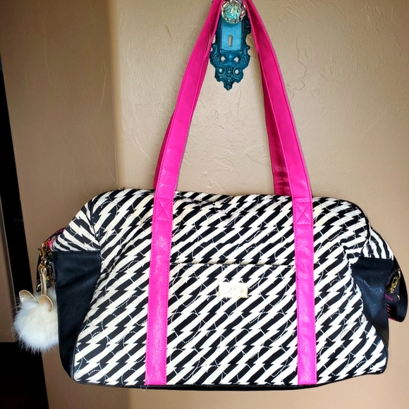 Betsy Johnson duffle bag - Picture 1 of 10